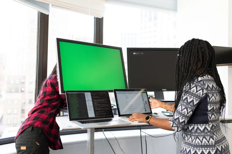 Always Online, Rarely Seen: The Hidden Cost of Shallow Professional Connections